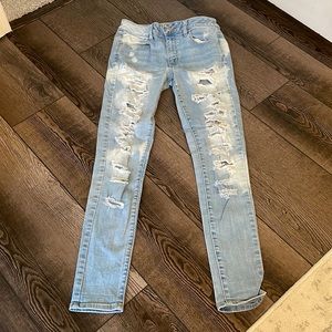 American eagle ripped skinny jeans